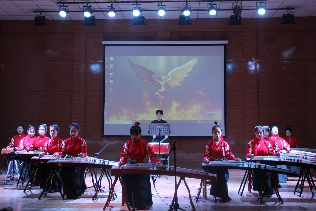 音乐系成功举办韶华古筝重奏音乐会